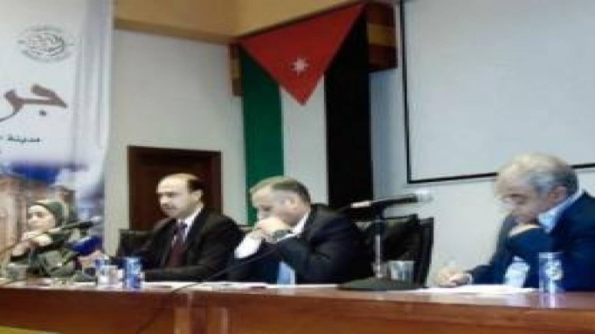 المومني: "القوانين الإصلاحية" تستكمل التشريعات السياسية الواردة في كتاب التكليف
