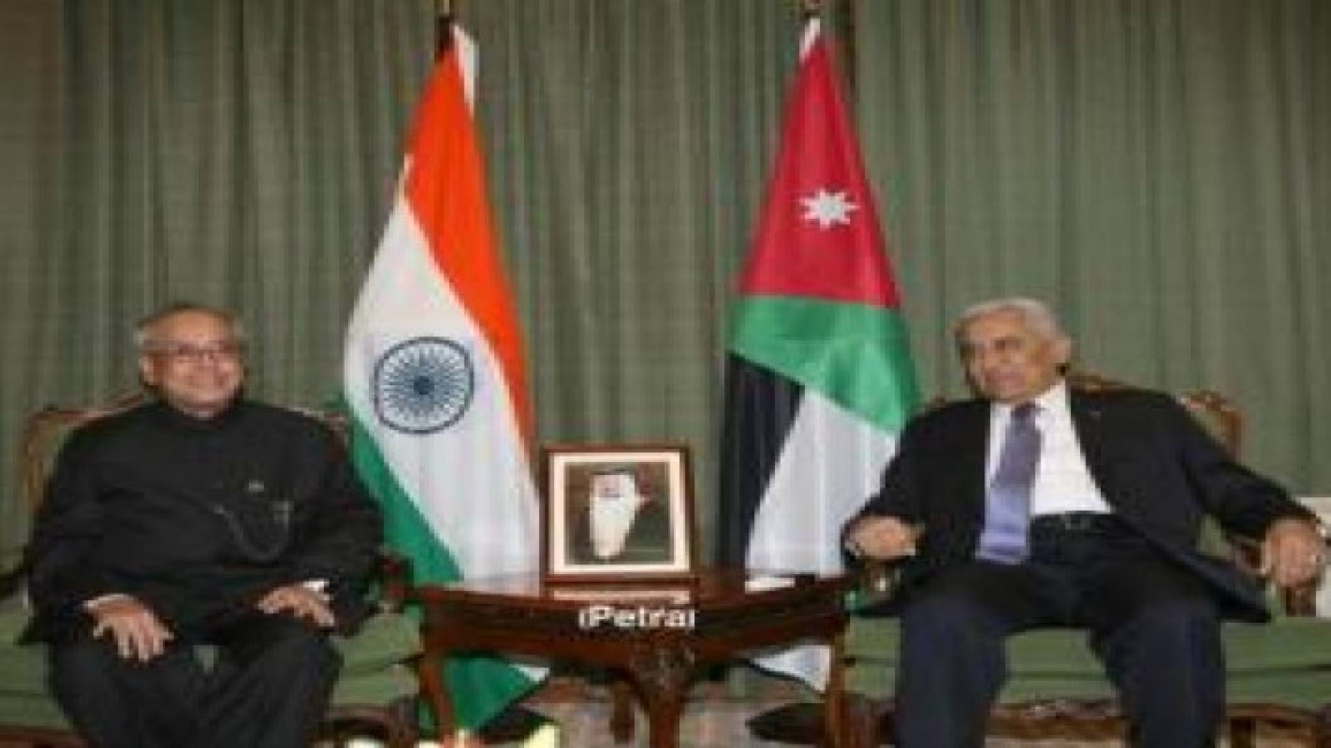 رئيس الوزراء يجري مباحثات مع الرئيس الهندي