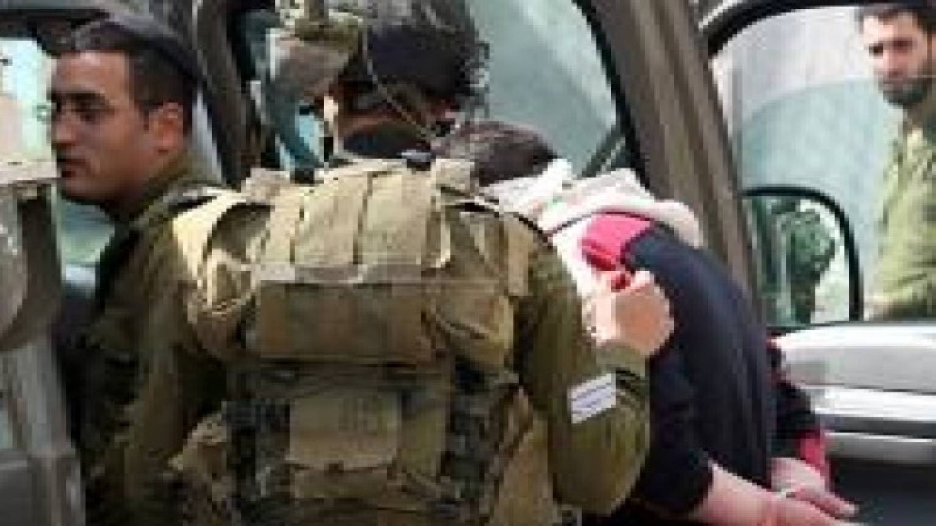 اعتقال عدد من المواطنين في الخليل