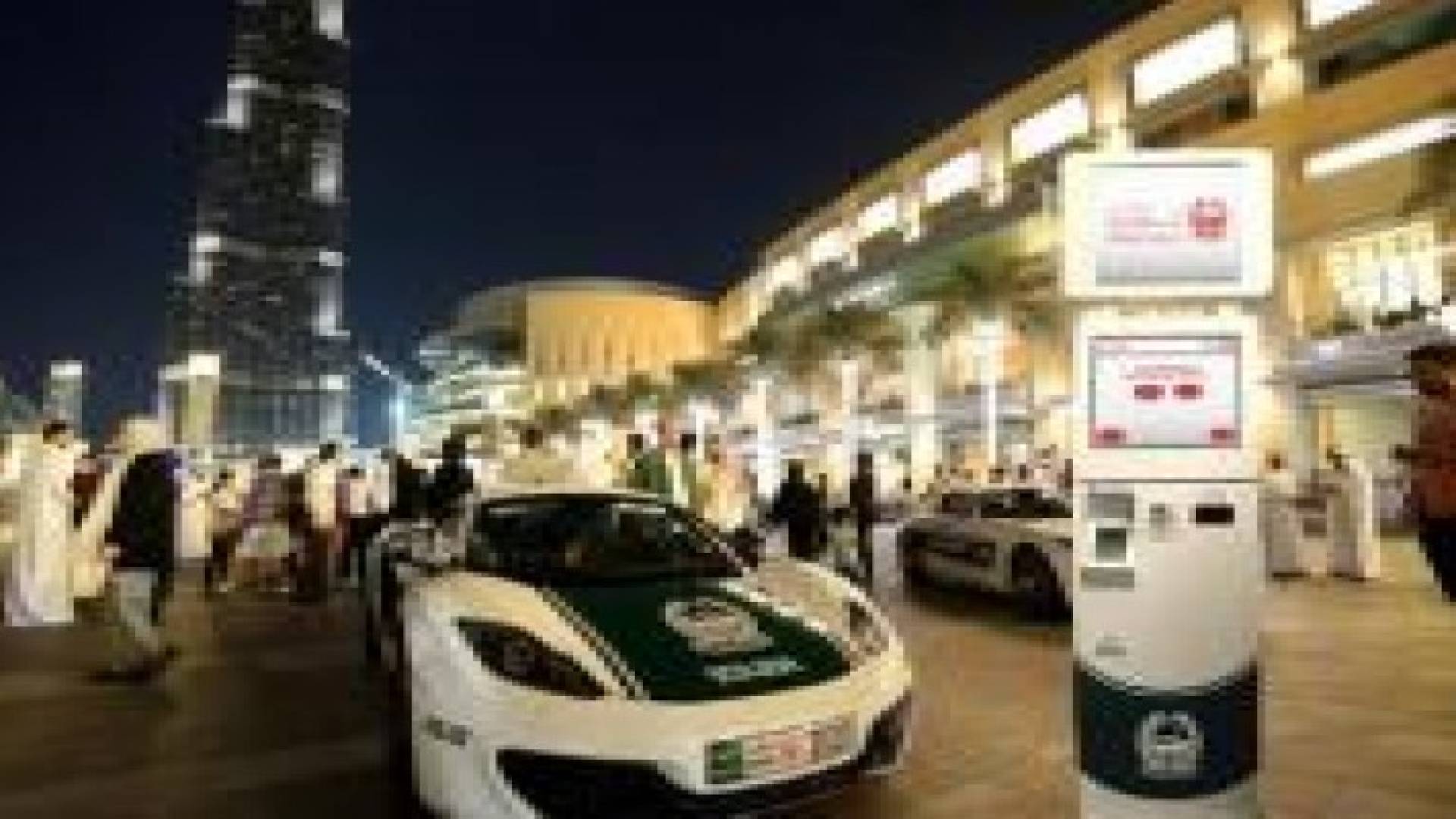 دبي تنشر ألف جهاز ذكي لتسديد المخالفات المرورية