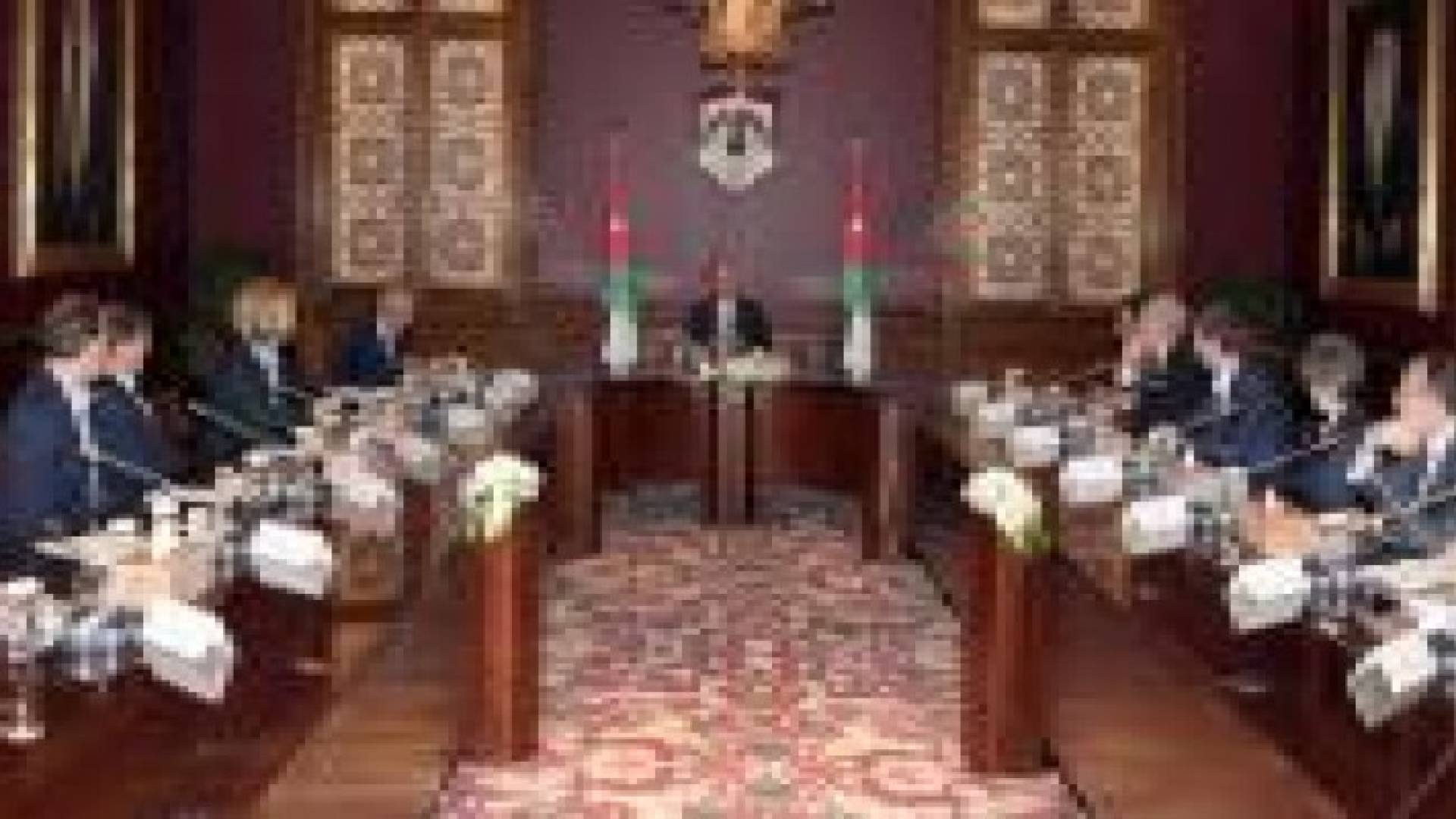 نائب الملك يستقبل زعيم الأغلبية في مجلس الشيوخ الأميركي