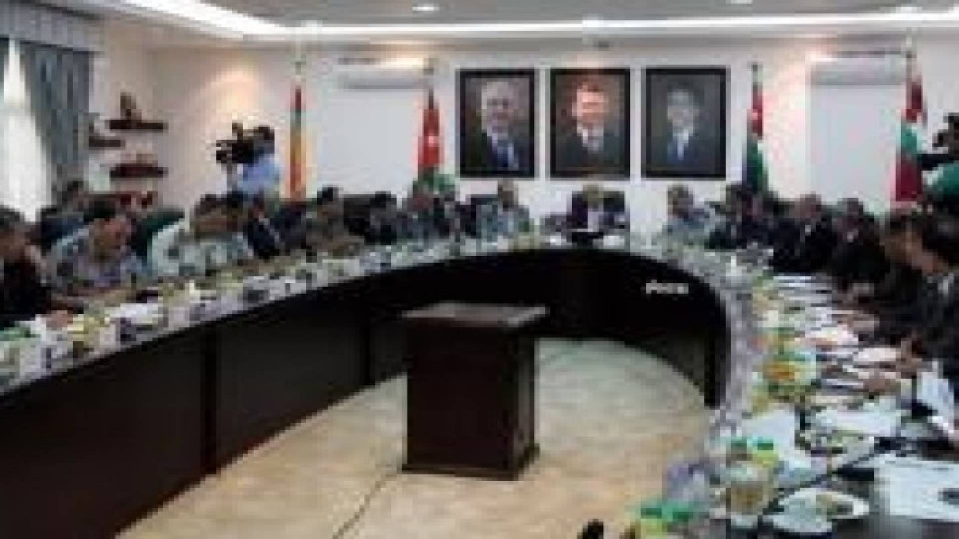 النسور يبحث استعدادت أجهزة الدولة لفصل الشتاء