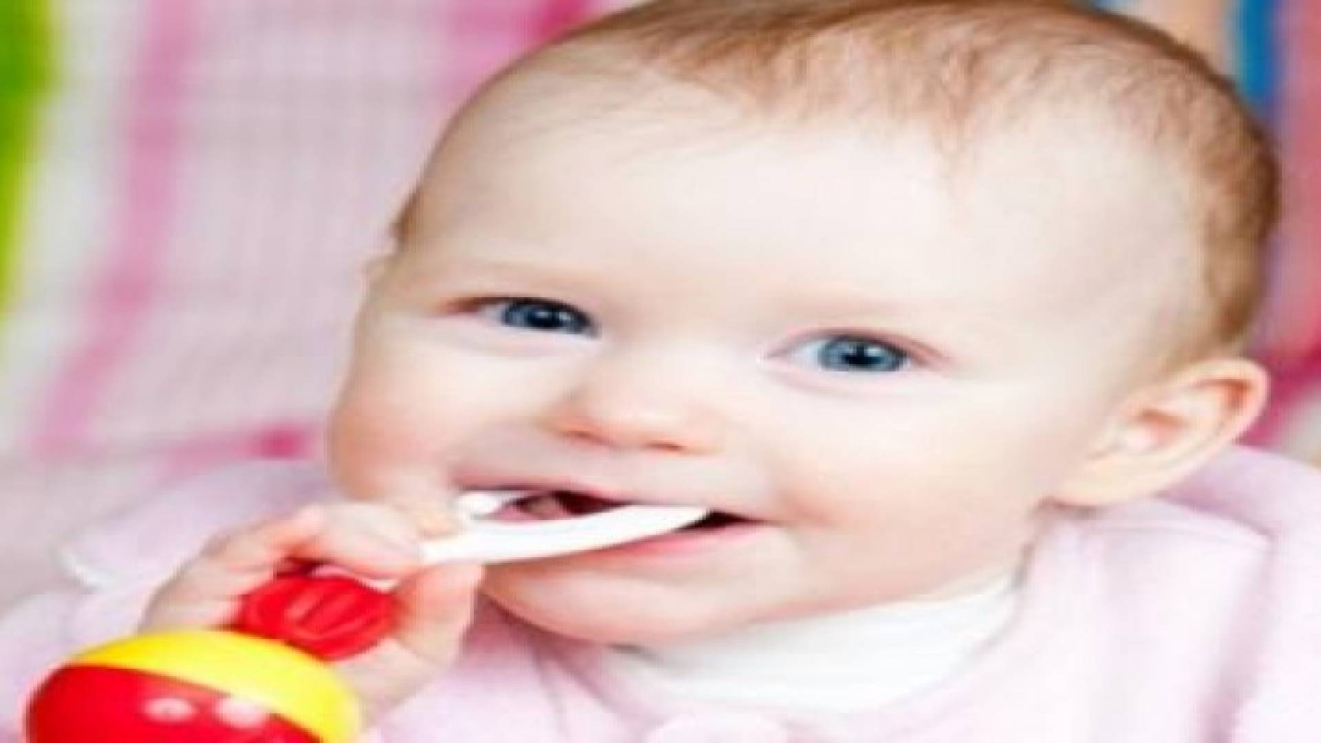 ألعاب التسنين تؤخر نطق الأطفال