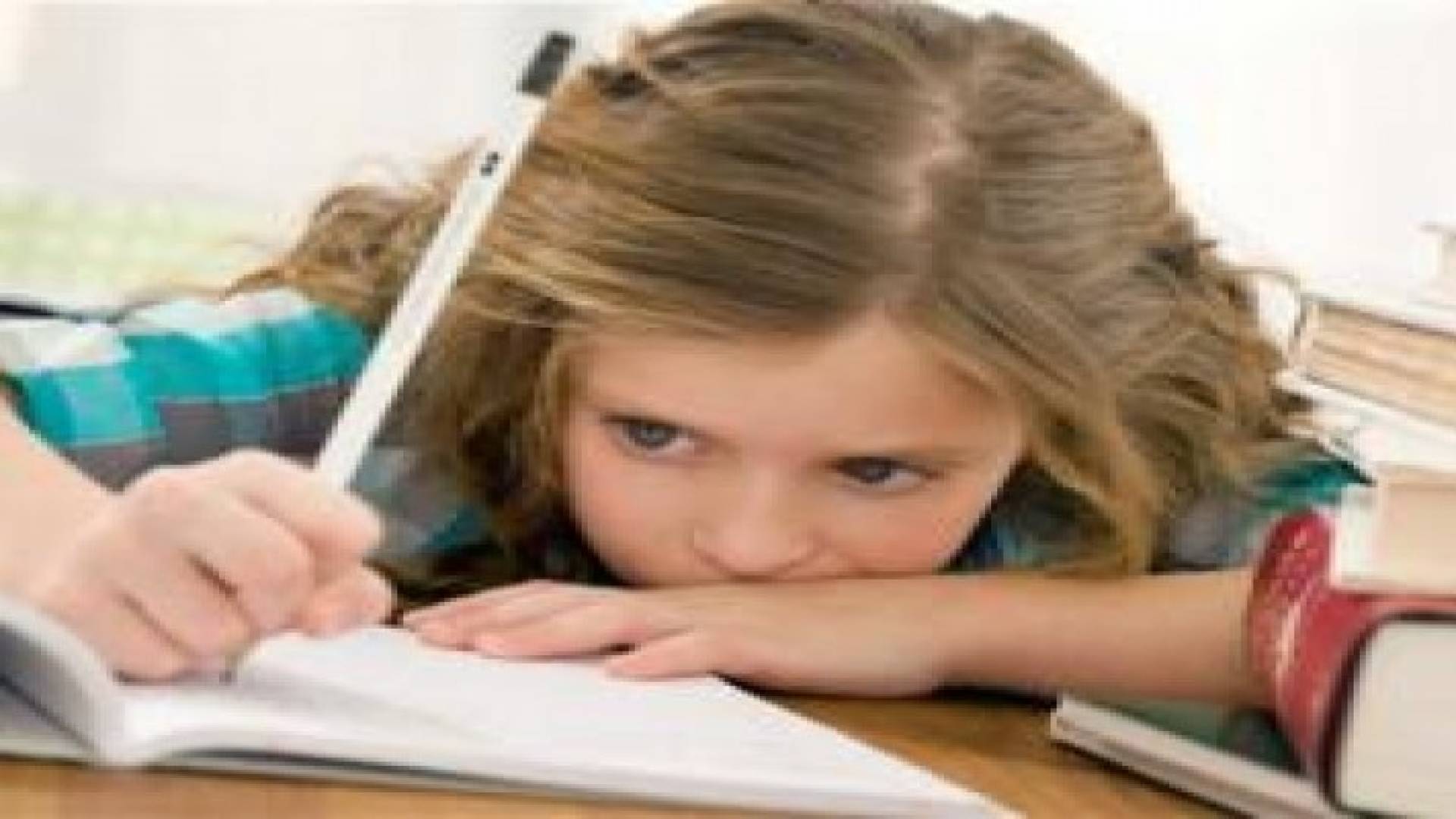 الواجبات المدرسية.. مفيدة أم مضرة للطالب؟