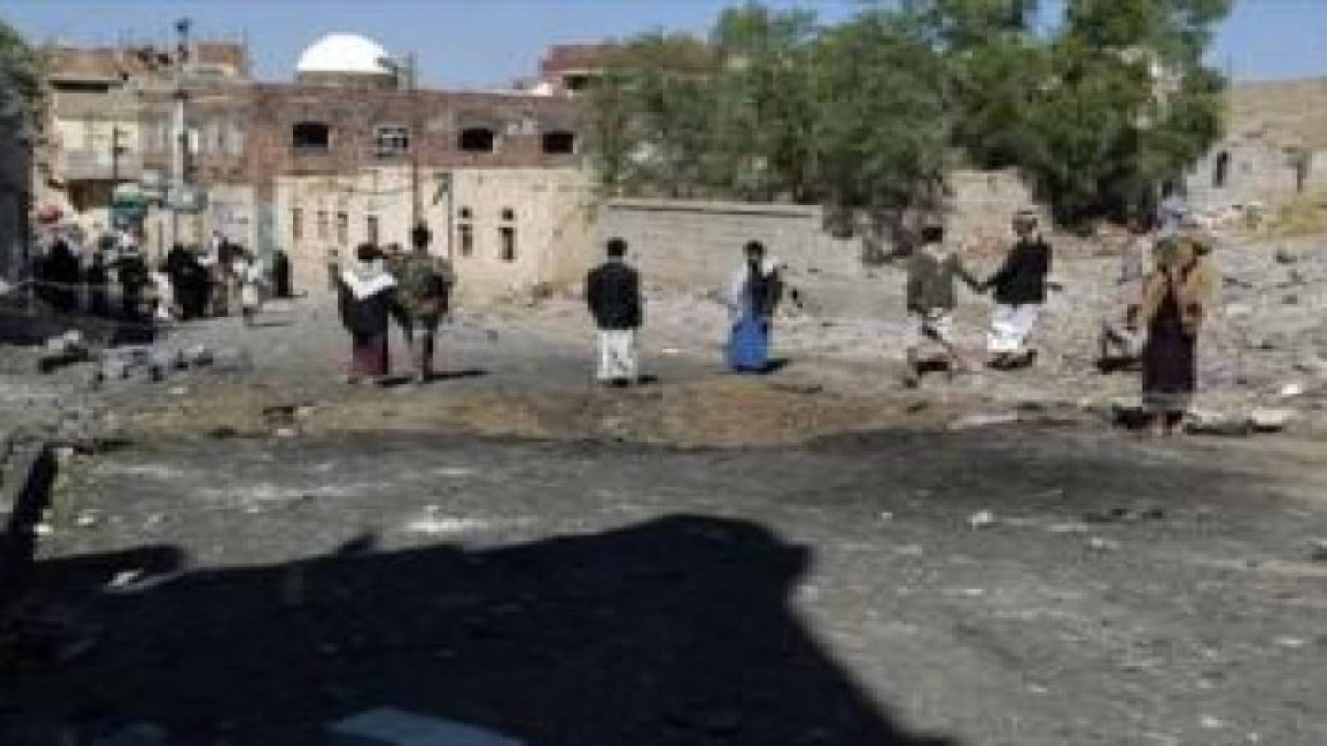 طيران التحالف يقصف منزل رئيس البرلمان اليمني ويقتل نجله