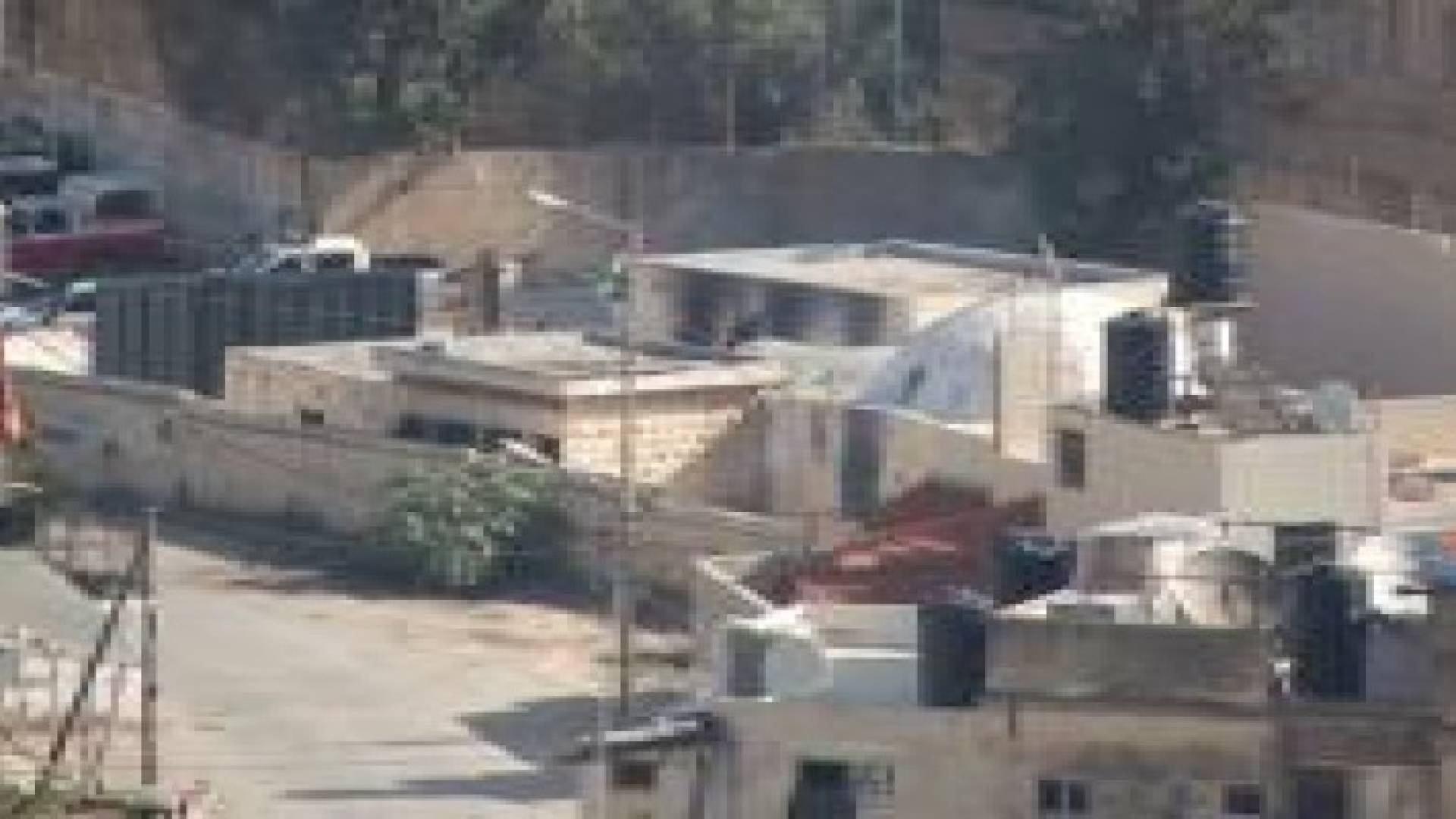 الرئيس عباس يدين إضرام النار في قبر يوسف بنابلس