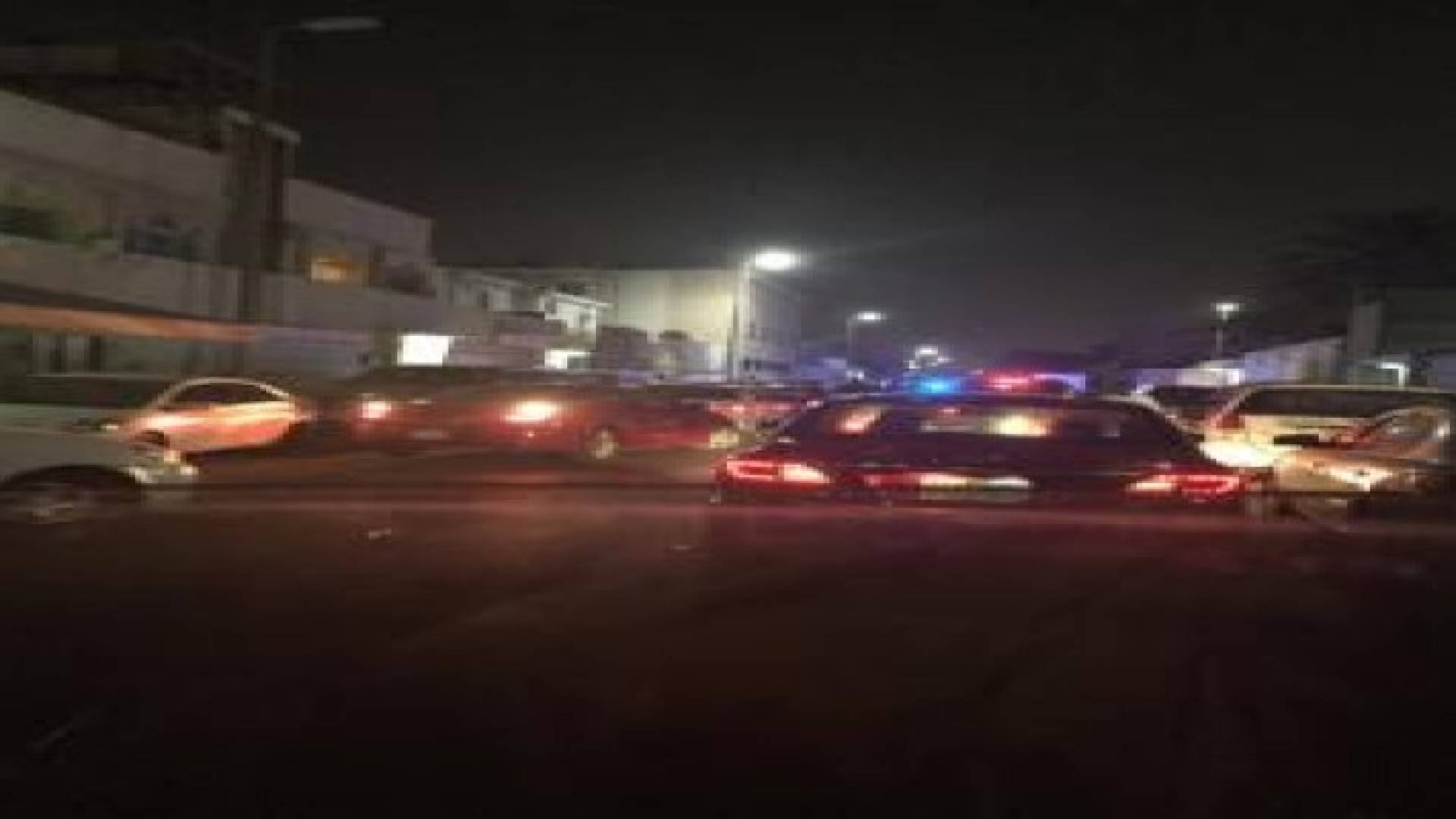 الشرطة السعودية تقتل مسلحا فتح النار داخل حسينية شرقي المملكة.. فيديو