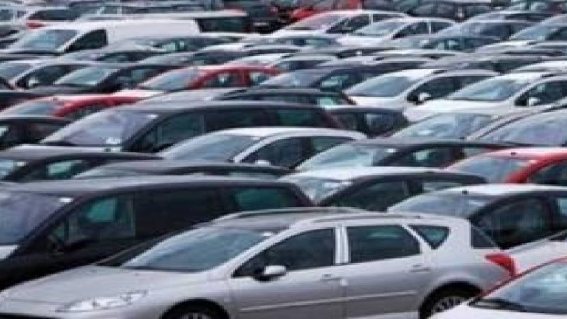 تراجع أعداد المركبات الداخلة للسوق المحلي والمصدرة 16 % لنهاية ايلول