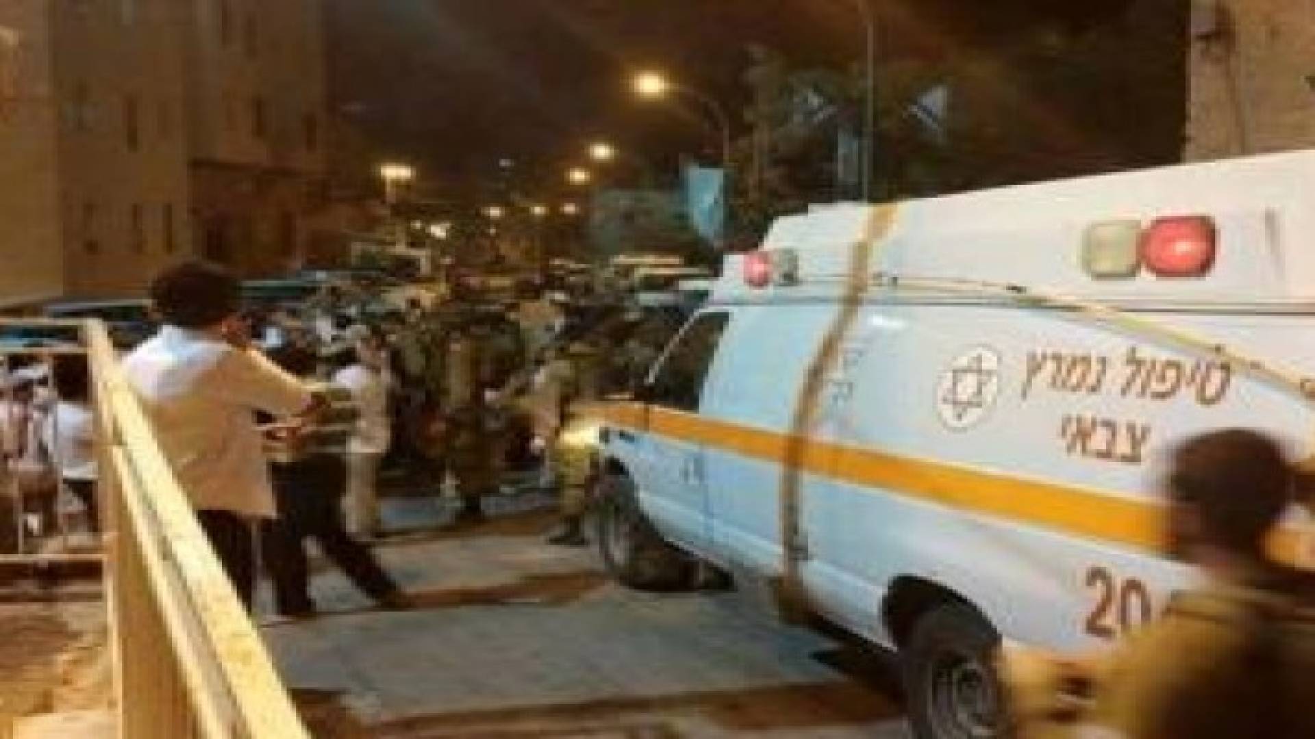 استشهاد المنفذ واصابة جندي اسرائيلي في عملية طعن بالخليل