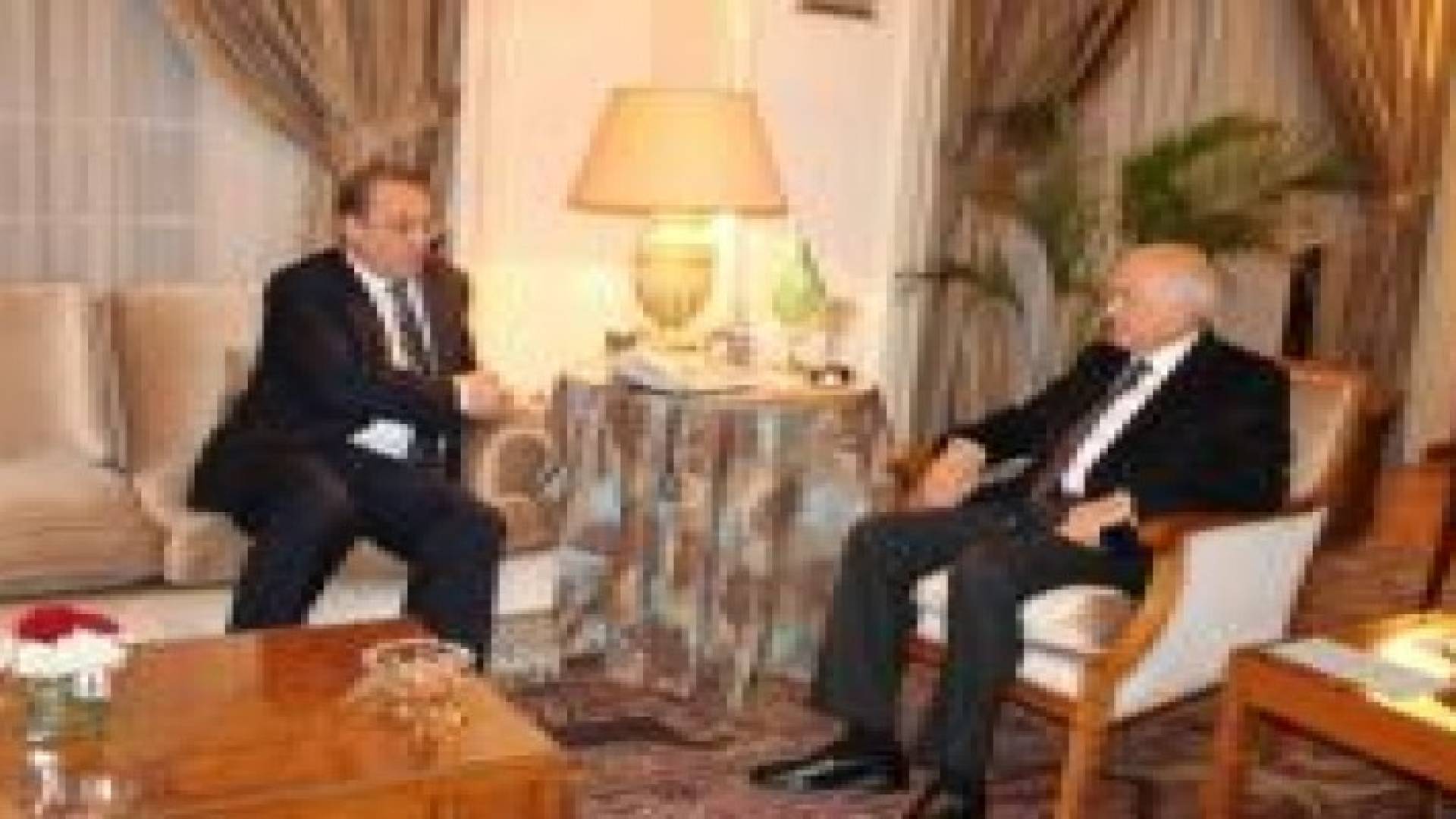 جامعة الدول العربية تدعو إلى الإسراع في بدء مفاوضات بين المعارضة والحكومة السورية