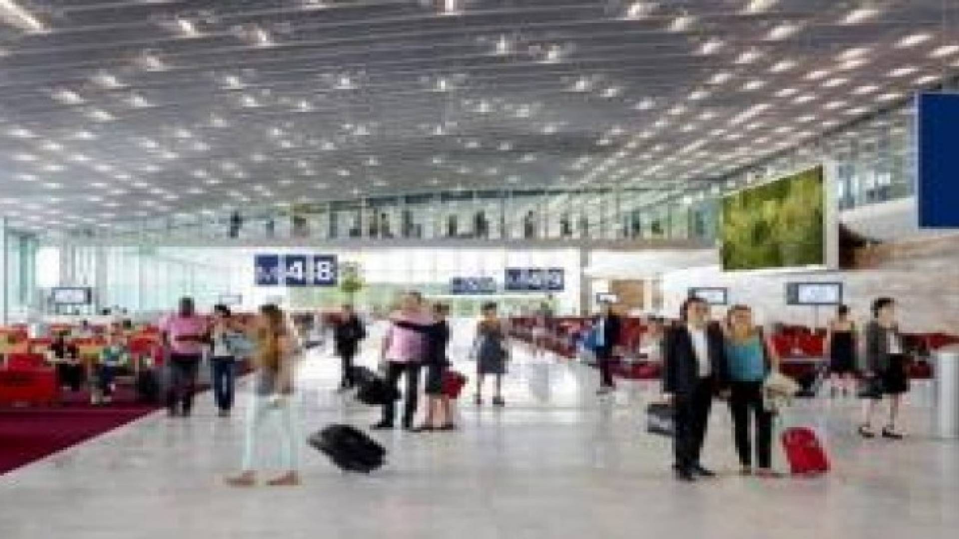 بعد التكرار للمرة الثالثة.. الجزائر تحتج على تفتيش وزرائها بمطار باريس