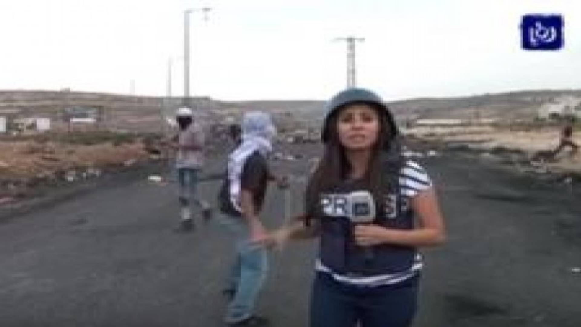 بالفيديو: إصابة مراسلة رؤيا في فلسطين برصاص  جيش الإحتلال ... تفاصيل