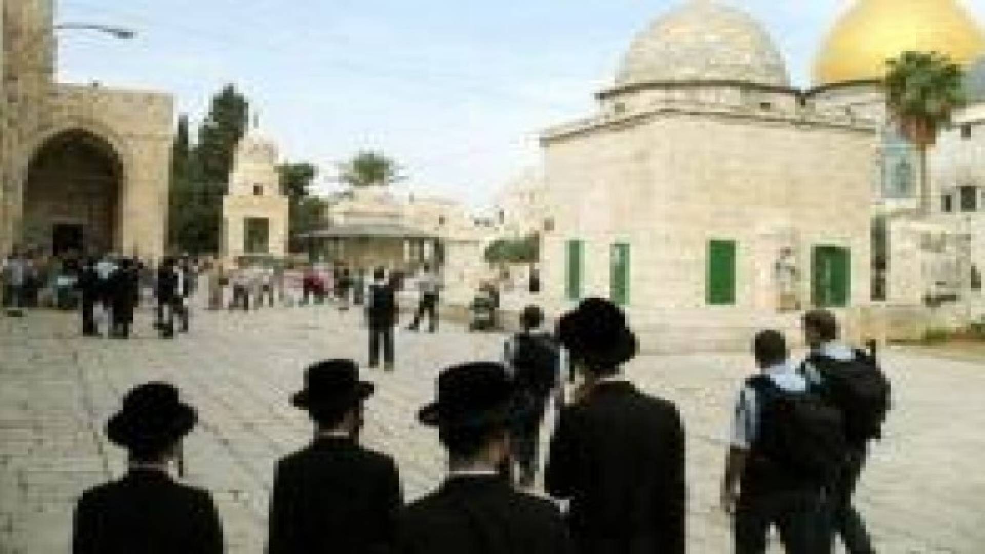 متطرفون يهود يدعون المستوطنين لإقتحام واسع للمسجد الأقصى غدا