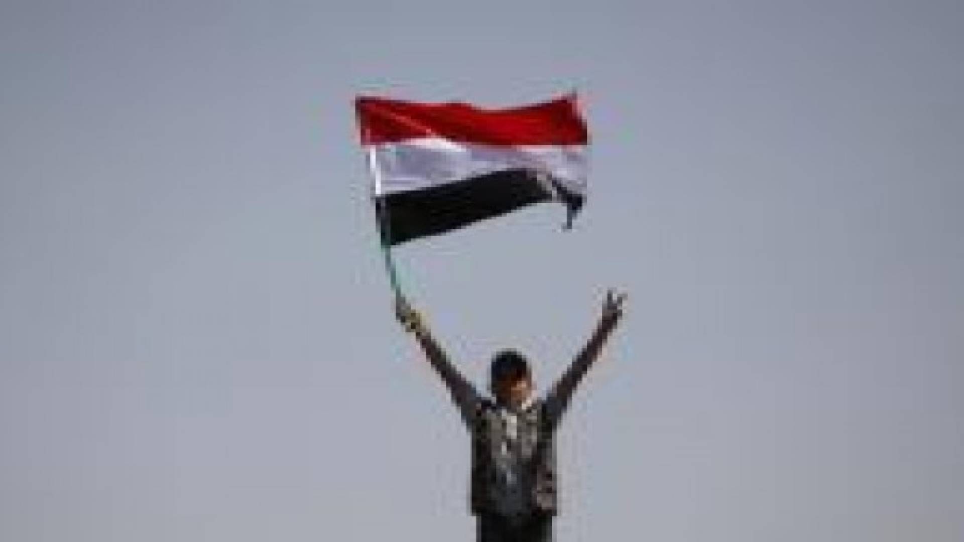 الحكومة اليمنية توافق على إجراء محادثات مع الحوثيين وصالح