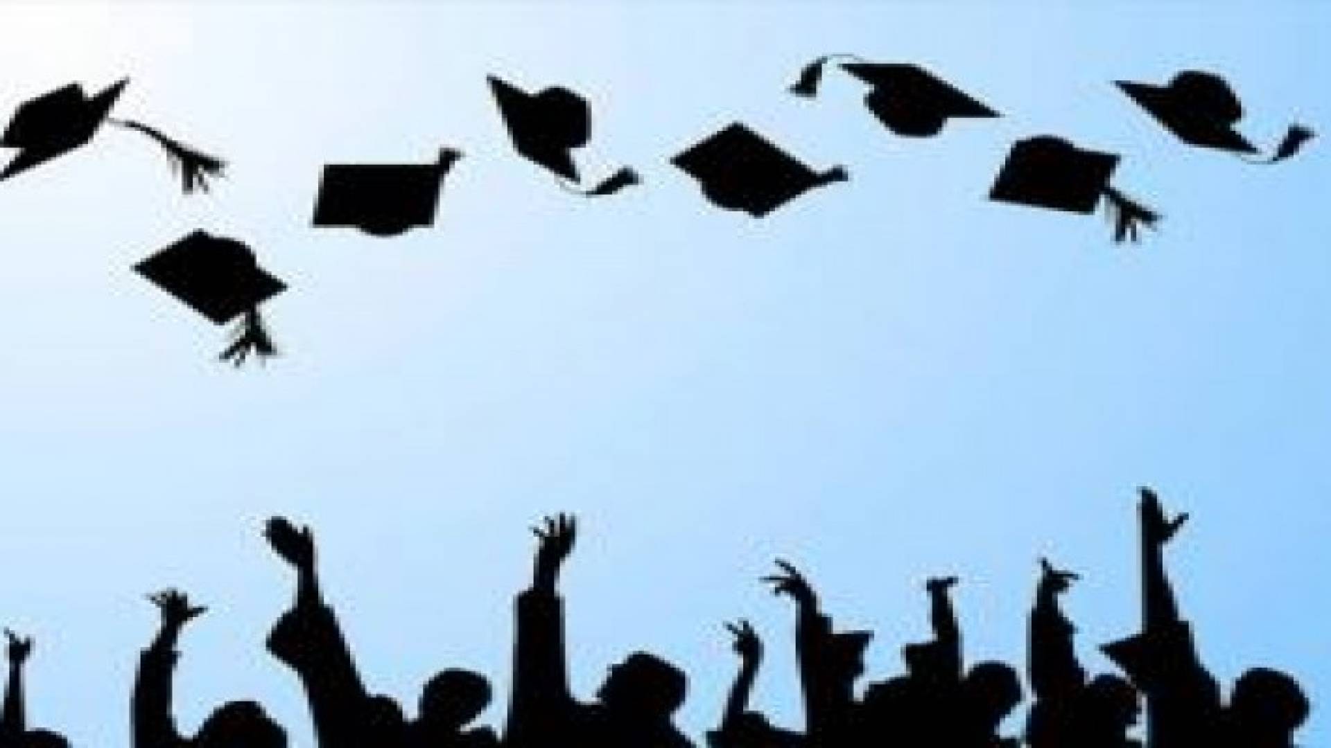 وقف استقبال طلبات الجامعيين والدبلوم نهاية الشهر الحالي