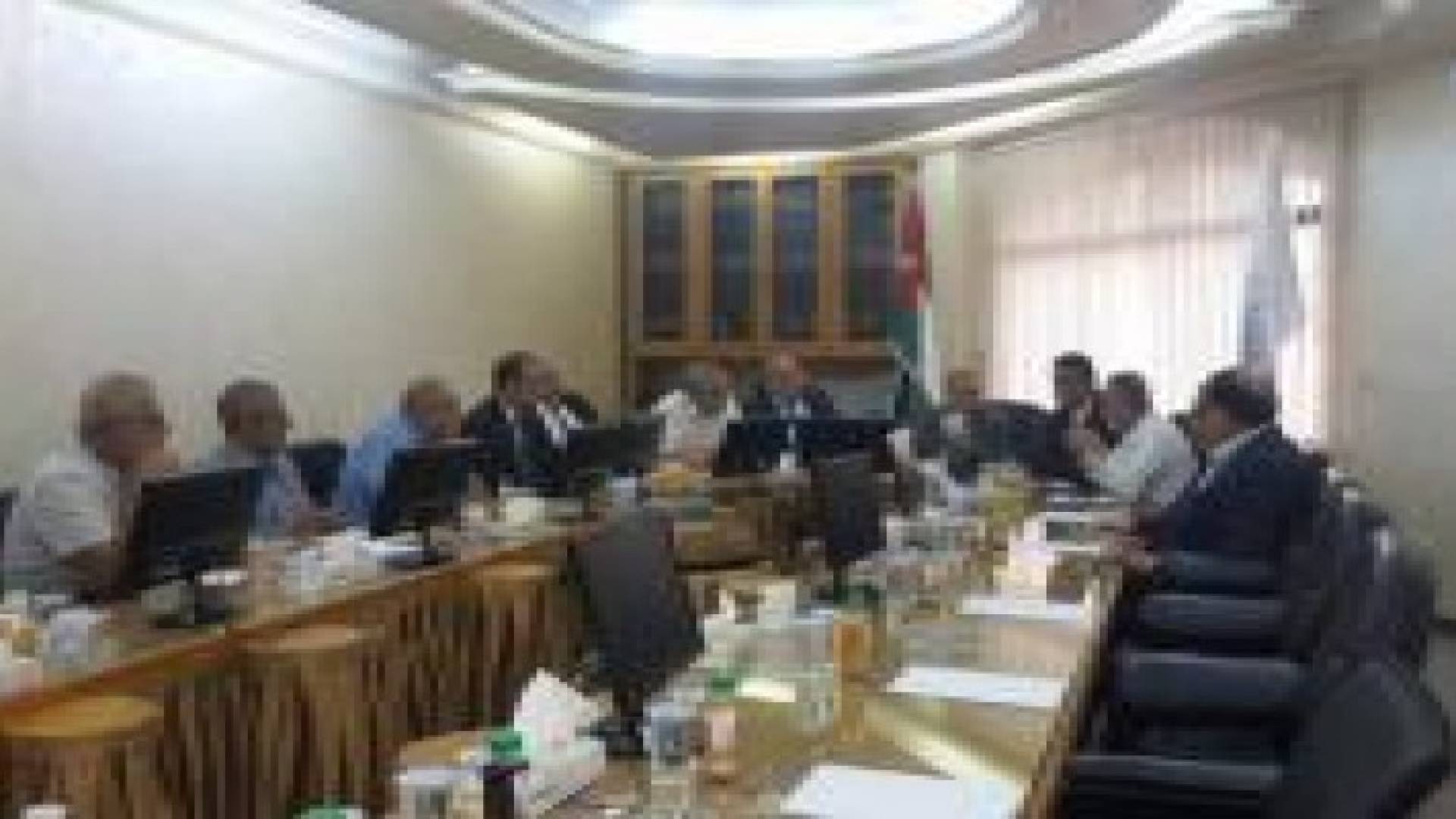 نواب يجتمعون مع المقاولين لبحث ملاحظاتهم على الضريبة