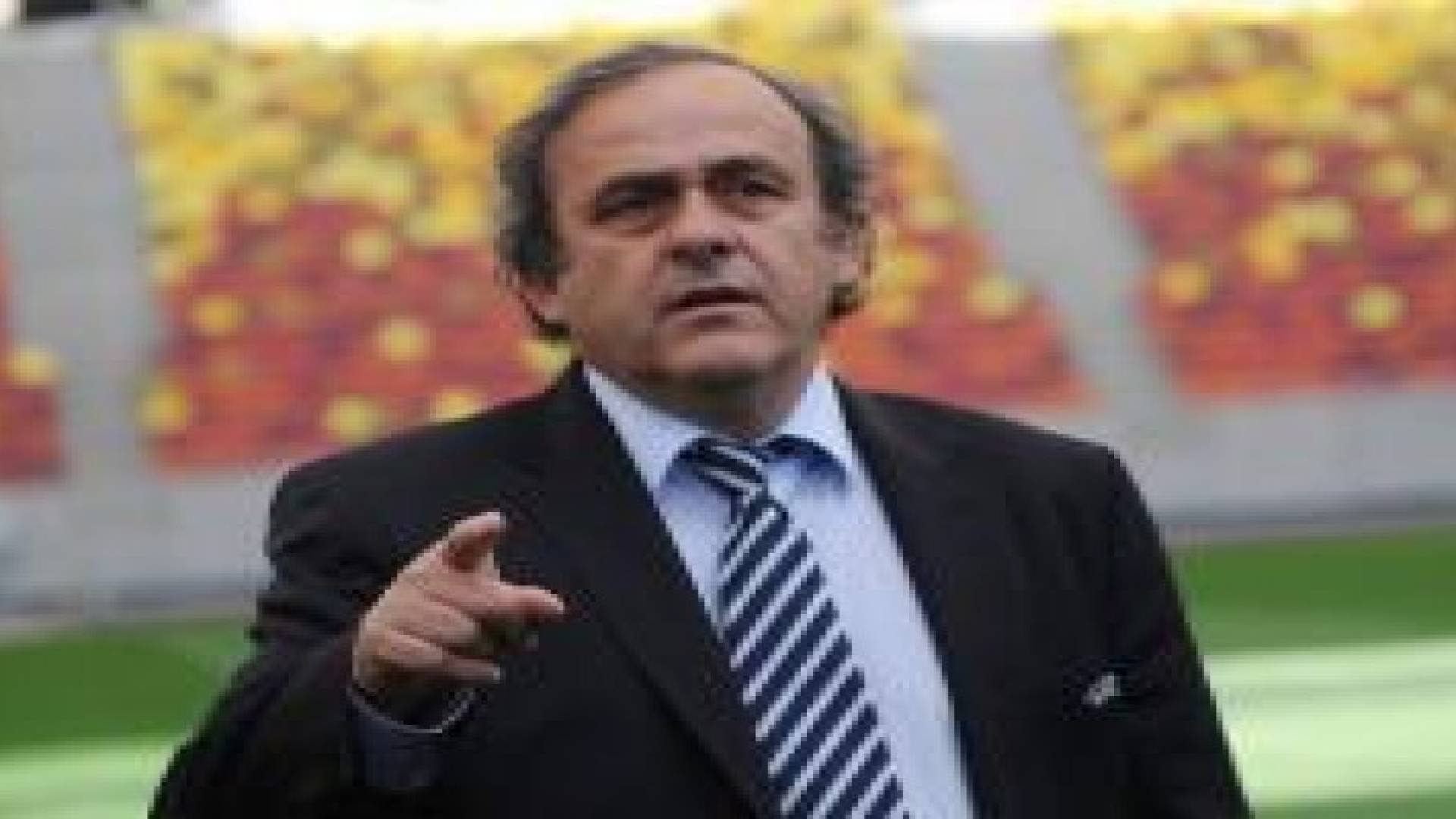 الفيفا : ترشيح بلاتيني للرئاسة معلق طالما لا يزال موقوفا