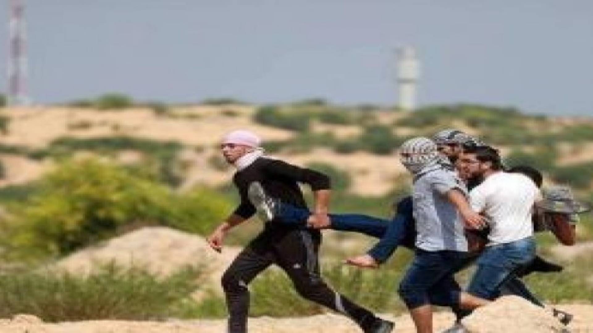 شهيد و 14 اصابة في تجدد المواجهات بغزة