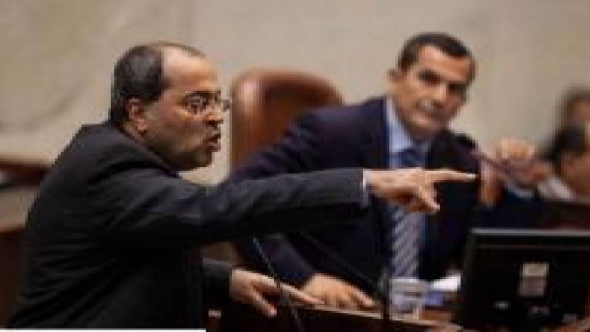 للمرة الأولى بتاريخها.. الطيبي يطرد وزيرا من قاعة الكنيست