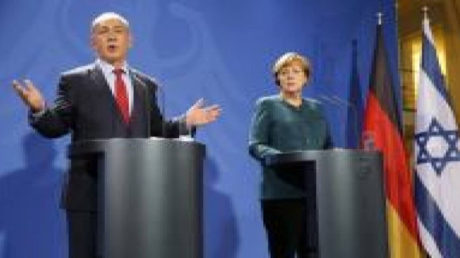 ميركل لنتنياهو: ألمانيا تعرف من هو المسؤول عن المحرقة