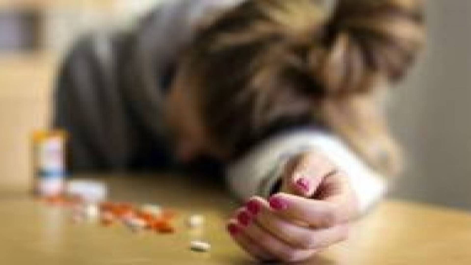 فتاة تحاول الإنتحار لإصرار اهلها على تزويجها ⁠⁠⁠قبل إتمام دراستها