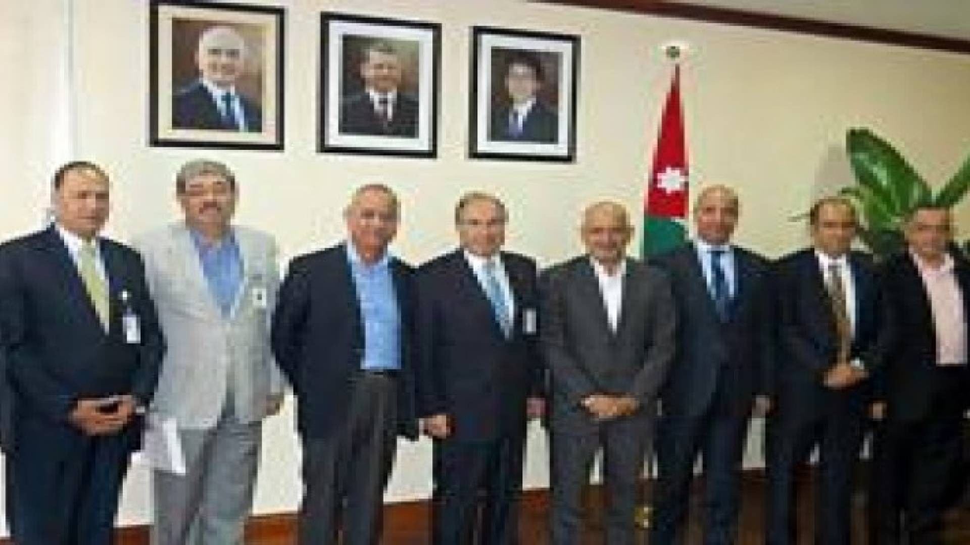 العقبة: الاتفاق على إقامة اكبر منطقة لتخزين المواد الغذائية