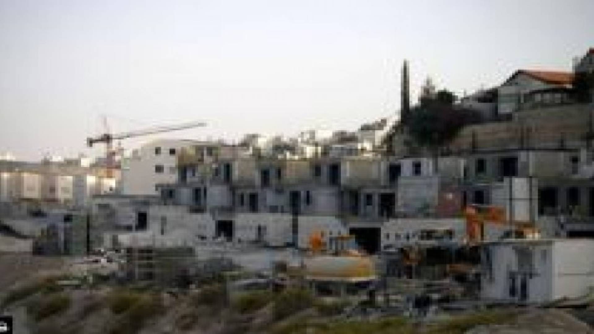 نتنياهو ينفي تعهده بتجميد الاستيطان