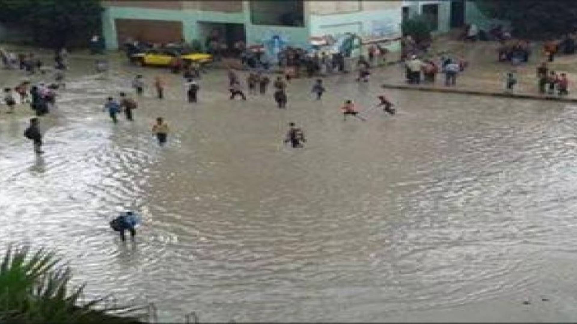 مقتل 6 أشخاص جراء الأمطار الشديدة في مصر