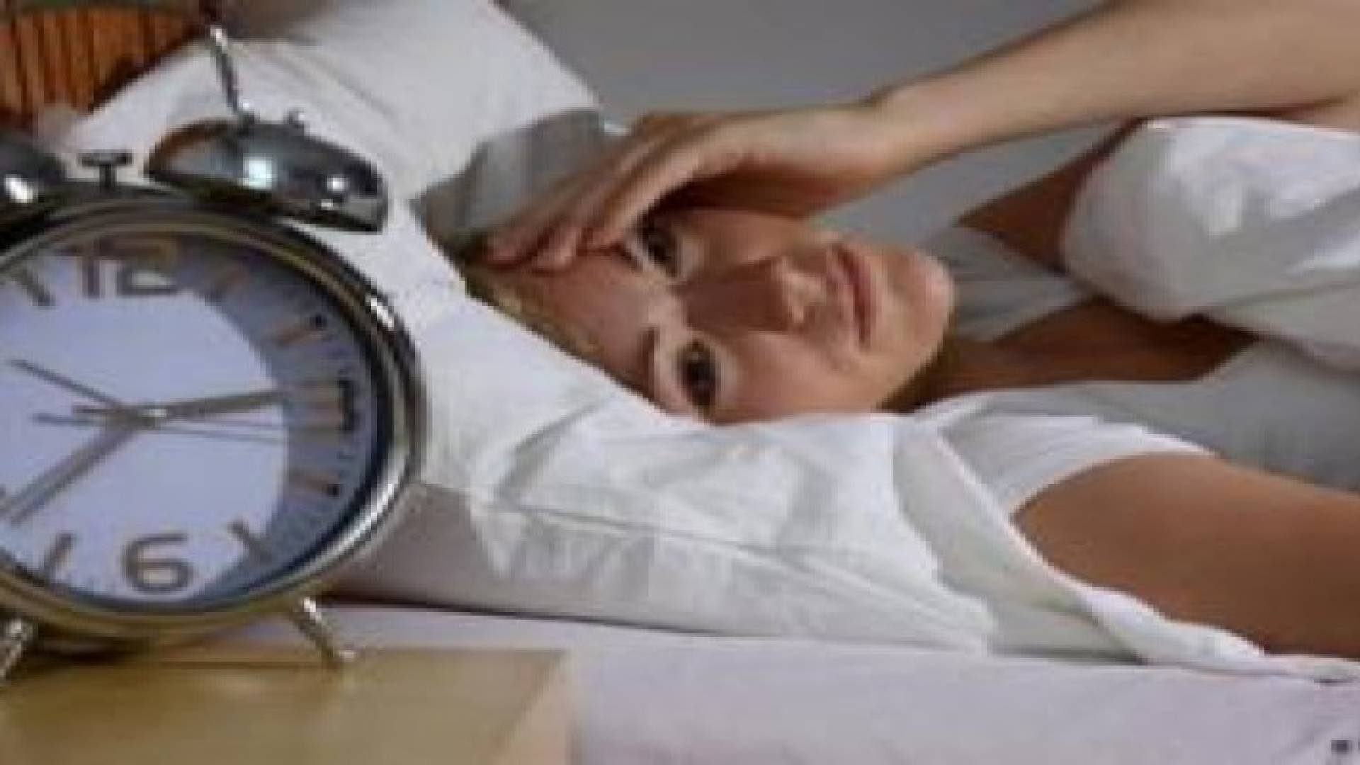 قلة النوم ترتبط بمخاطر الإصابة بأمراض مزمنة