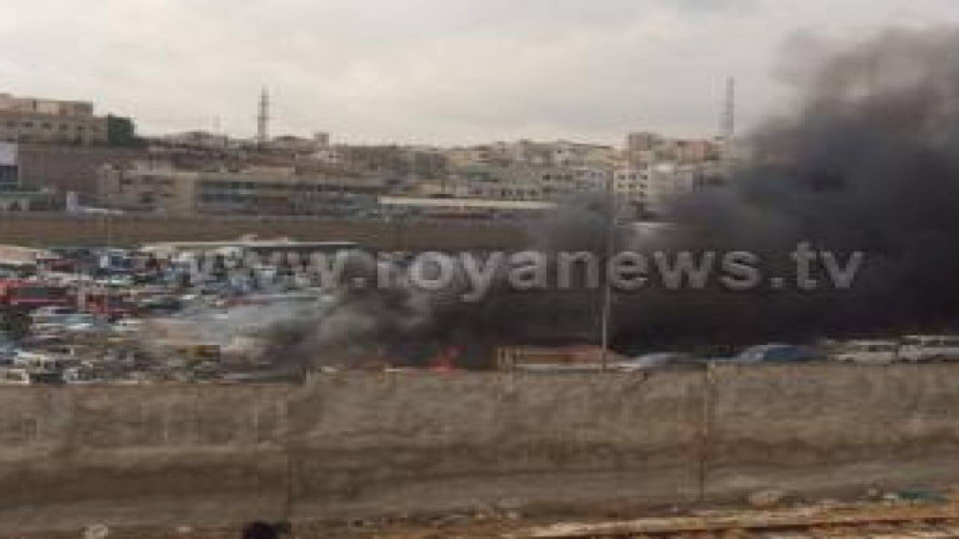 الحكومة تعلن عن تشكيل لجنة تحقيق في الانفجار الذي وقع بجمرك عمان