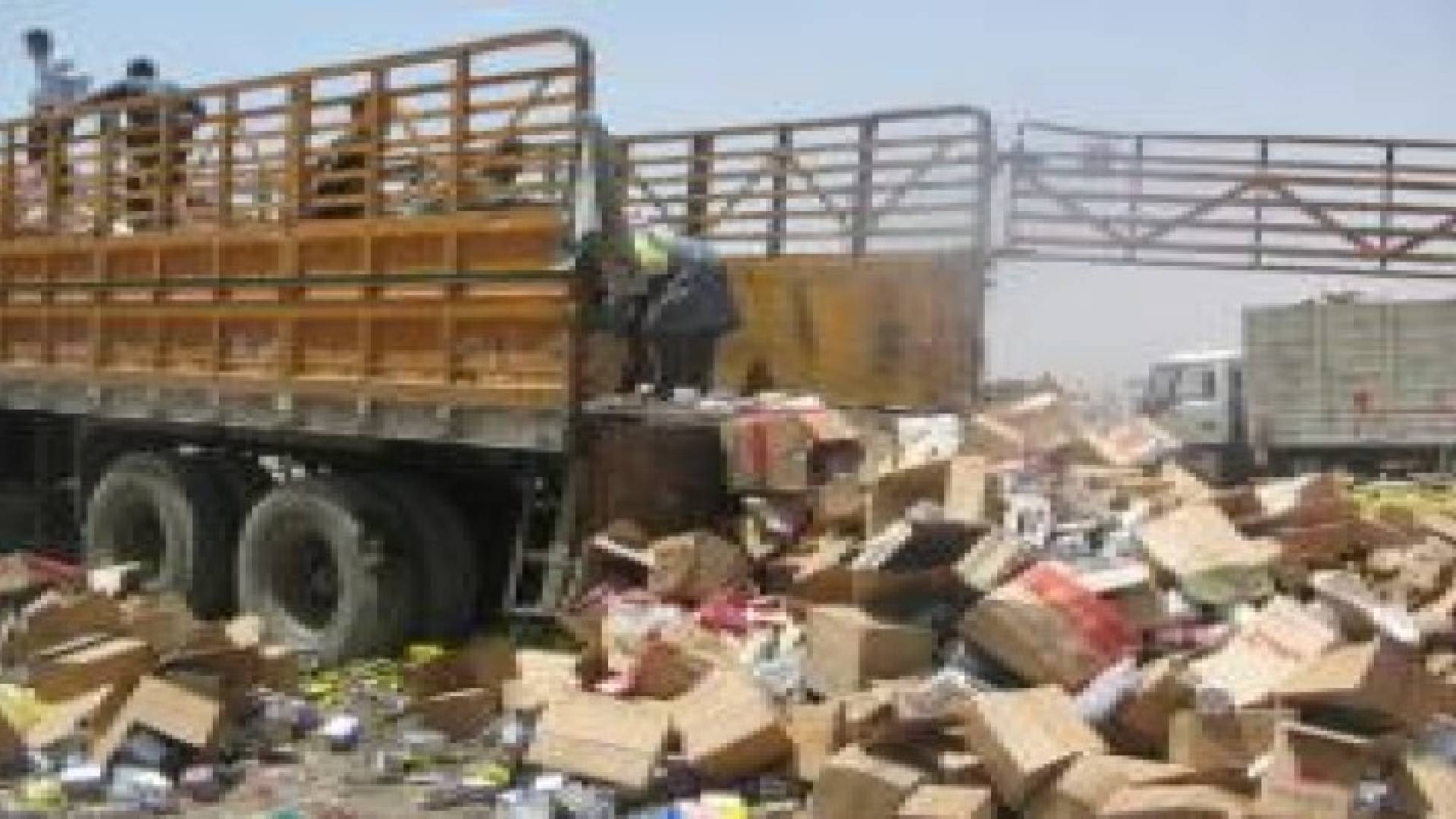 اتلاف 1.5 طن مواد غذائية في الزرقاء