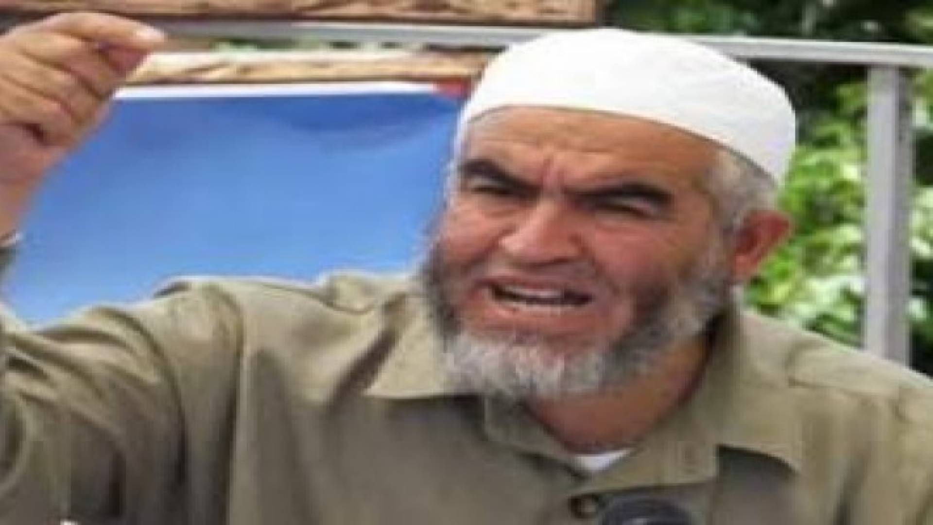 الاحتلال يحكم بالسجن على رئيس الحركة الاسلامية رائد صلاح 11 شهرا
