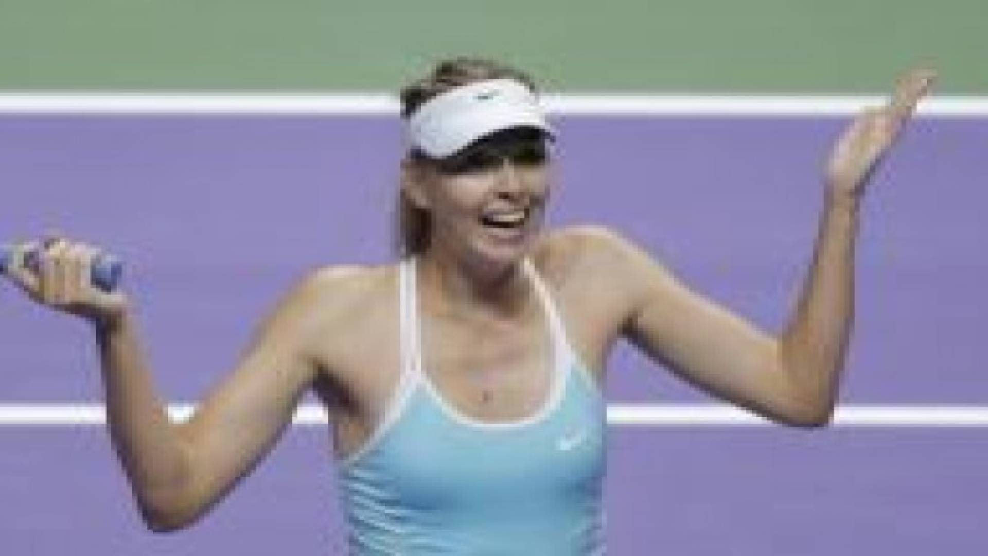 شارابوفا تتخطى هاليب في البطولة الختامية