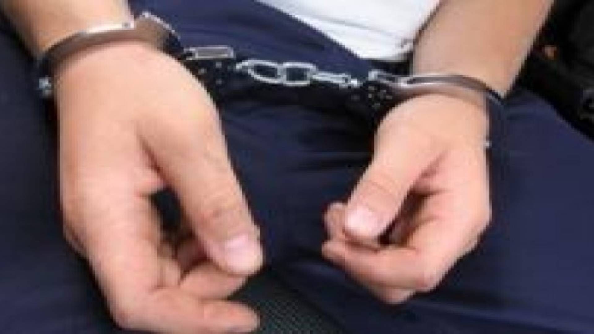 ضبط متهم بـ" سرقة مركبة مكسرات" في عمان