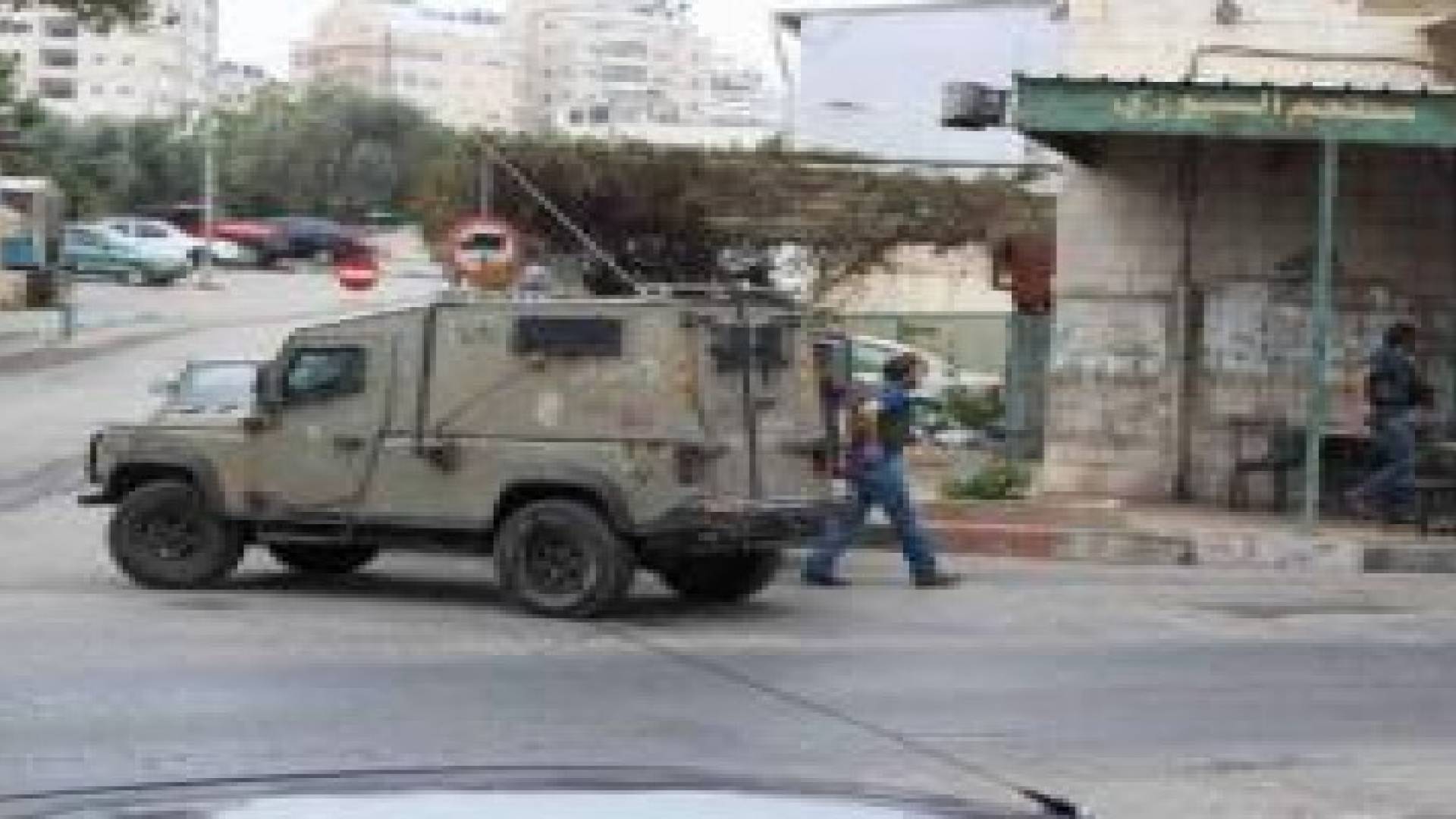 الإحتلال يعتقل فلسطيني بدعوى طعنه مستوطنة في بيت لحم