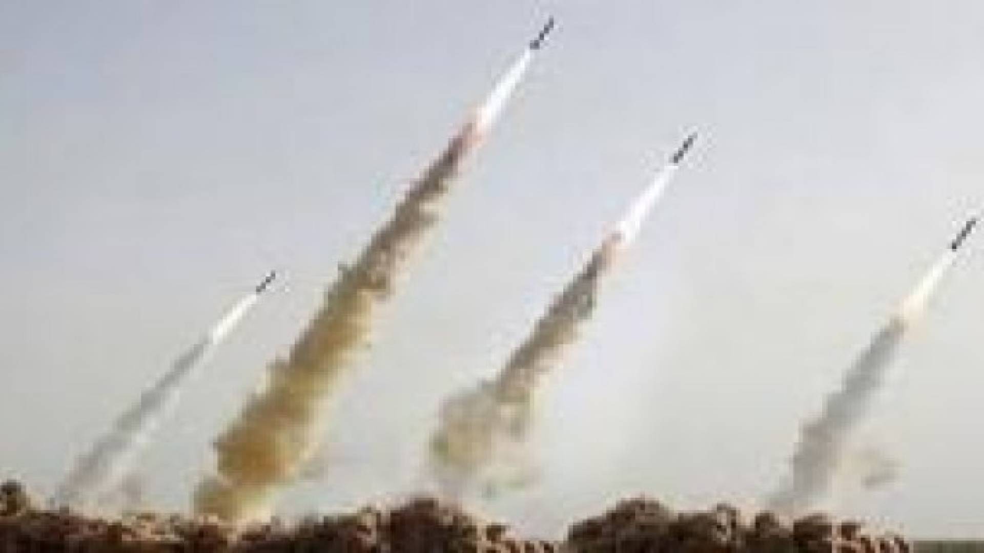 عشرات القتلى بهجمات صاروخية على"مجاهدي خلق" الإيرانية قرب مطار بغداد