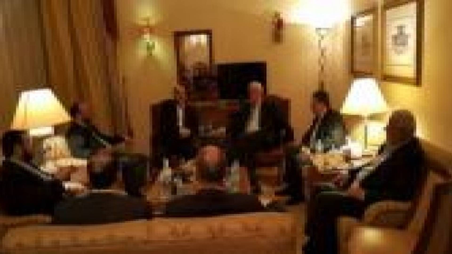 حماس وفتح تبحثان في بيروت سبل دعم وتطوير الانتفاضة