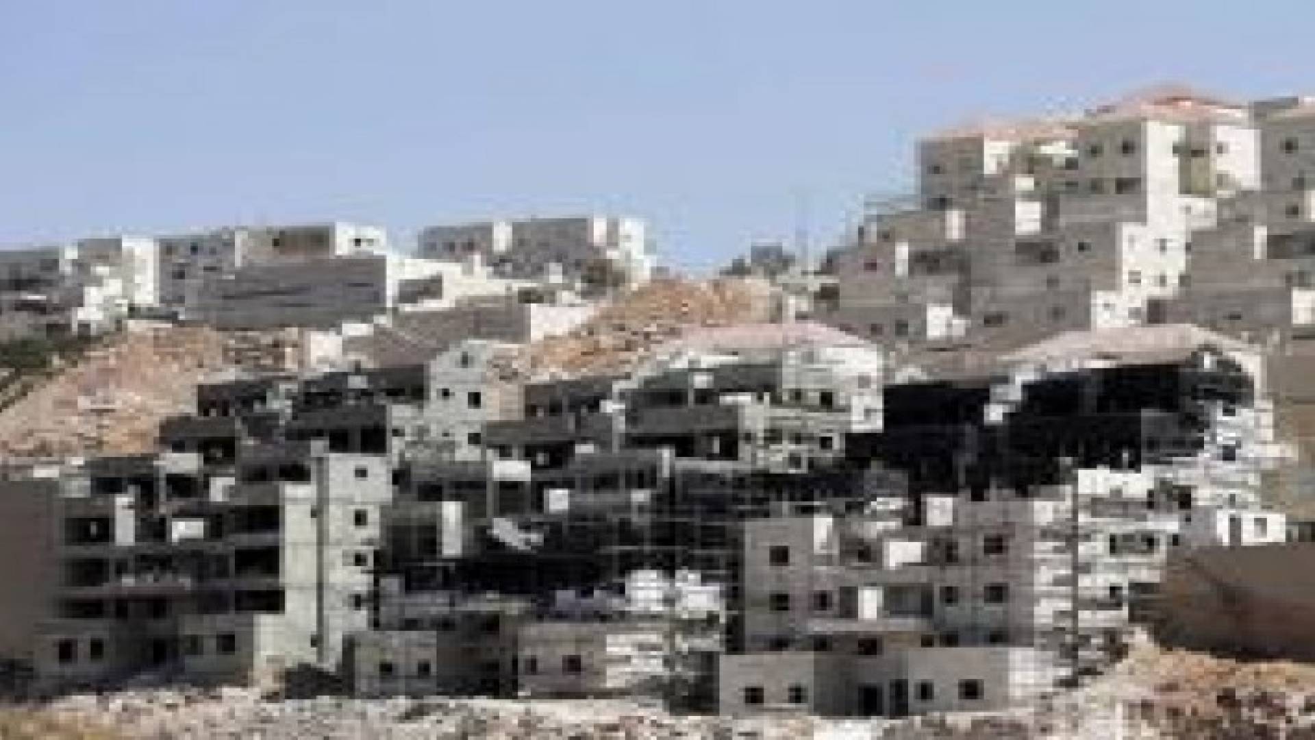 الاحتلال يعتزم بناء 800 وحدة استيطانية في الضفة