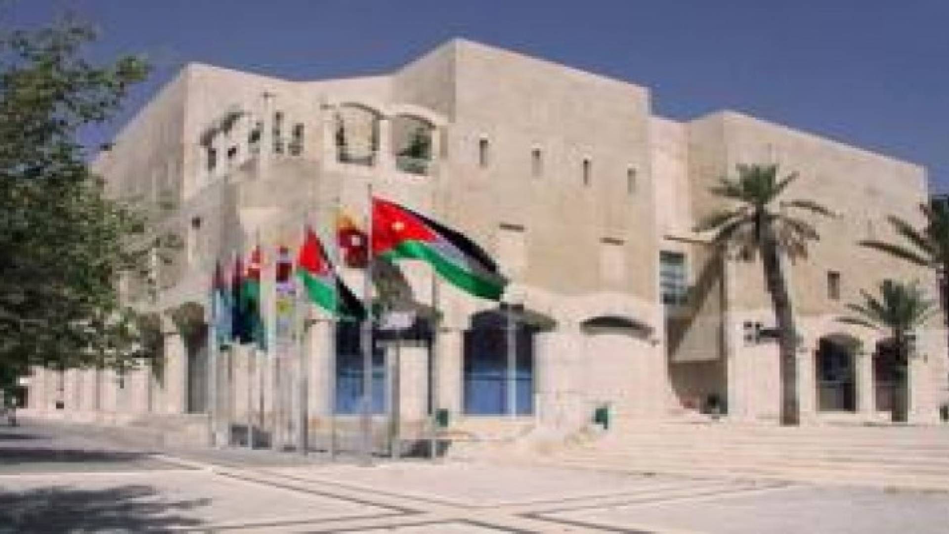 الأمانة تدعو المواطنين الى تجنب ربط مزاريب الابنية على مناهل الصرف الصحي