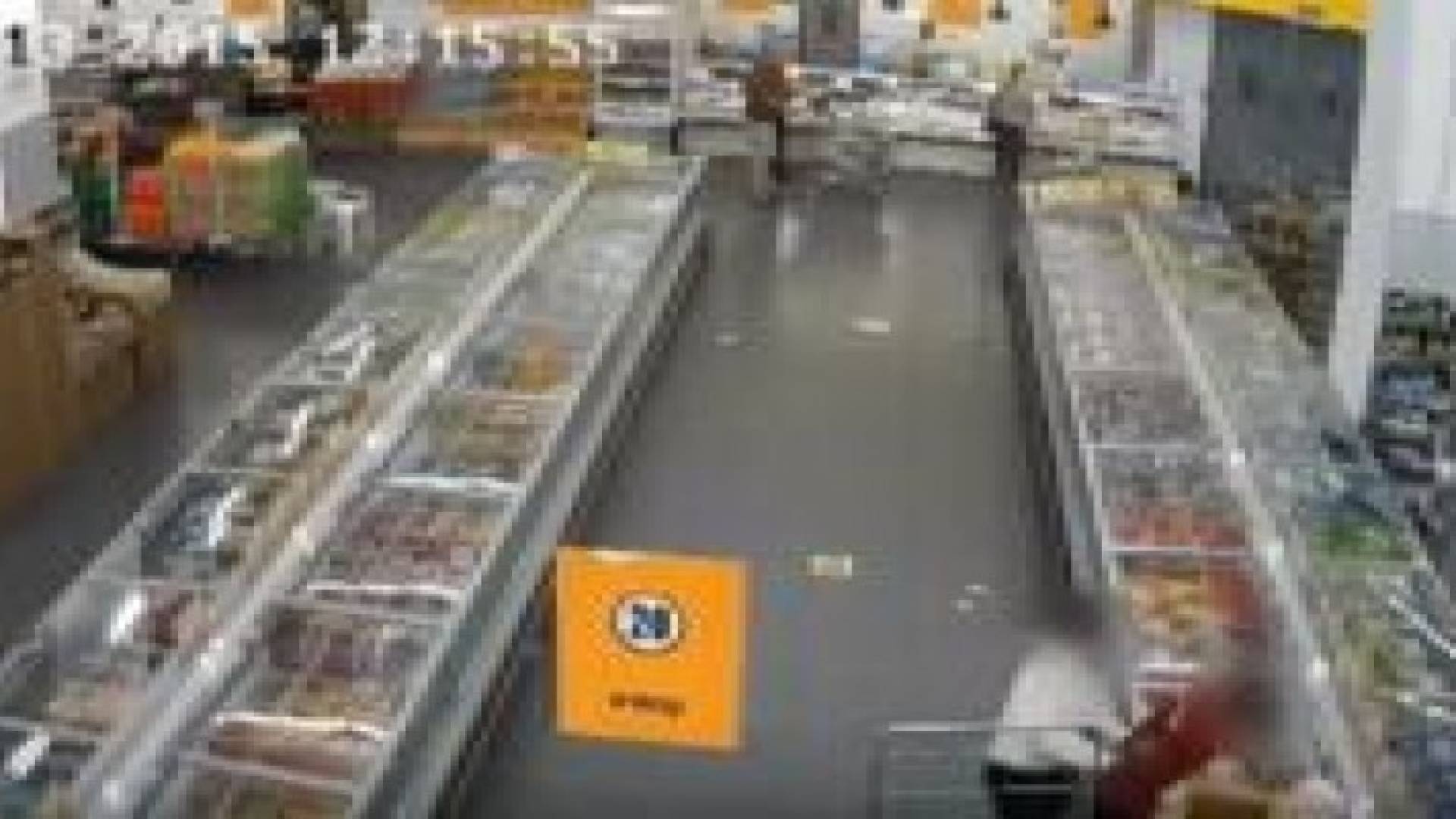 بالفيديو: متطرف يهودي يطعن مستوطن معتقدا بأنه فلسطيني