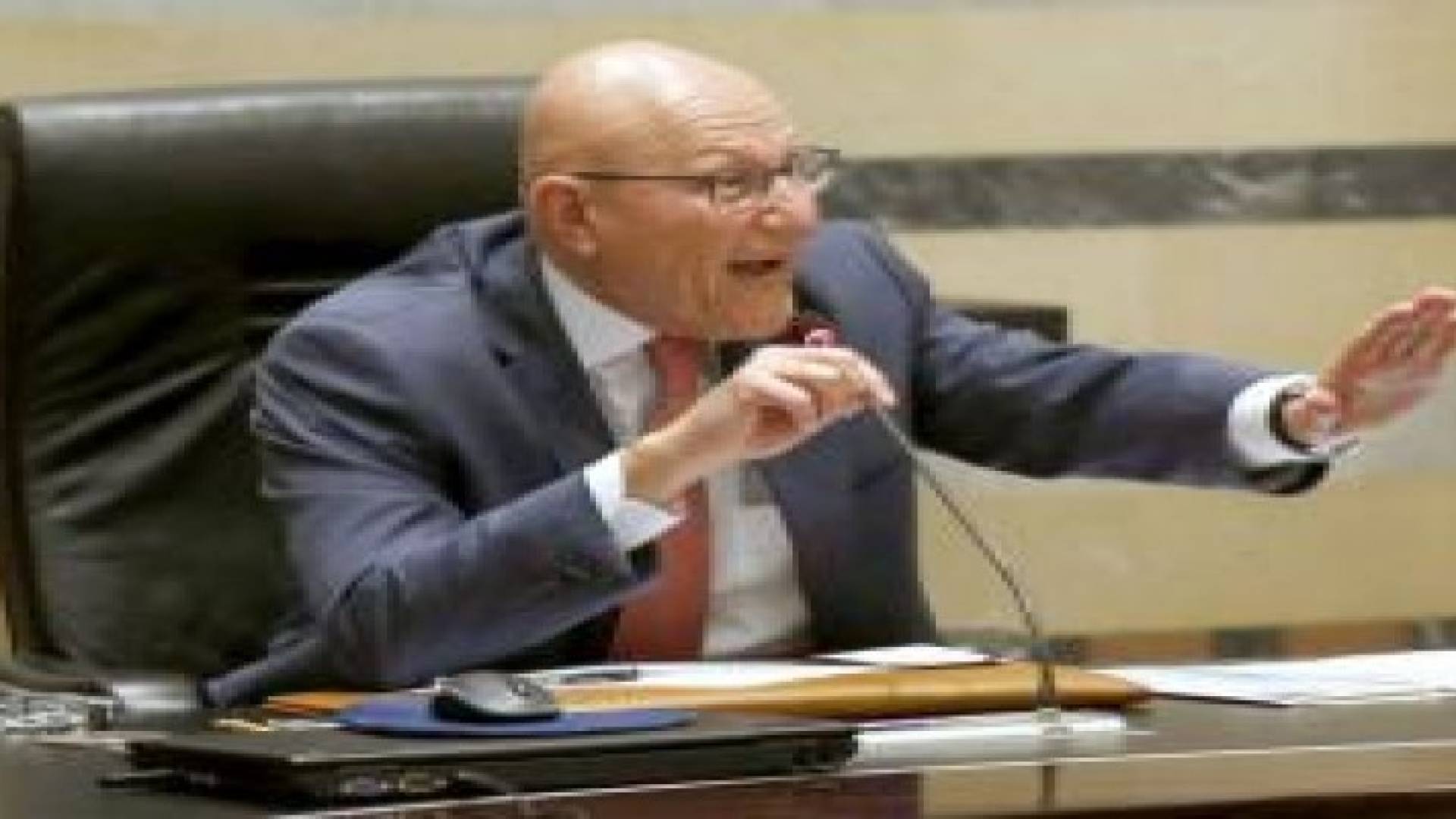 لبنان: سلام يحسم خياره في الاستمرار رئيسا للوزراء