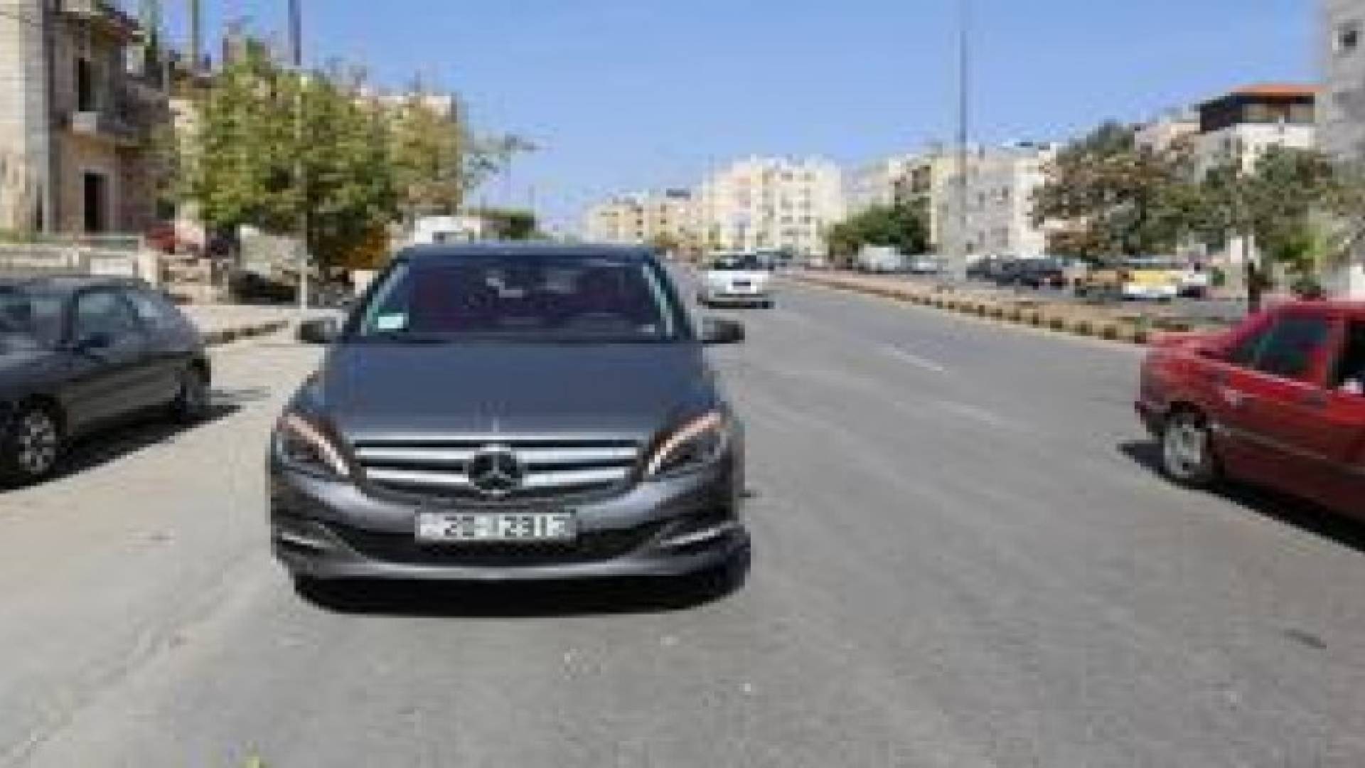 بالصور: استبدال 300 مركبة حكومية بـ كهربائية .. وخطط لاستبدال الباصات في عمان