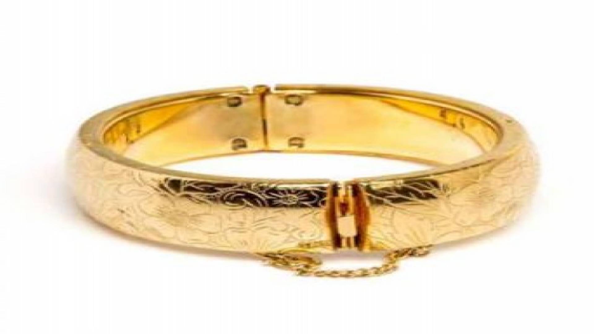 الذهب يتماسك بالقرب من مؤشر هبوطه