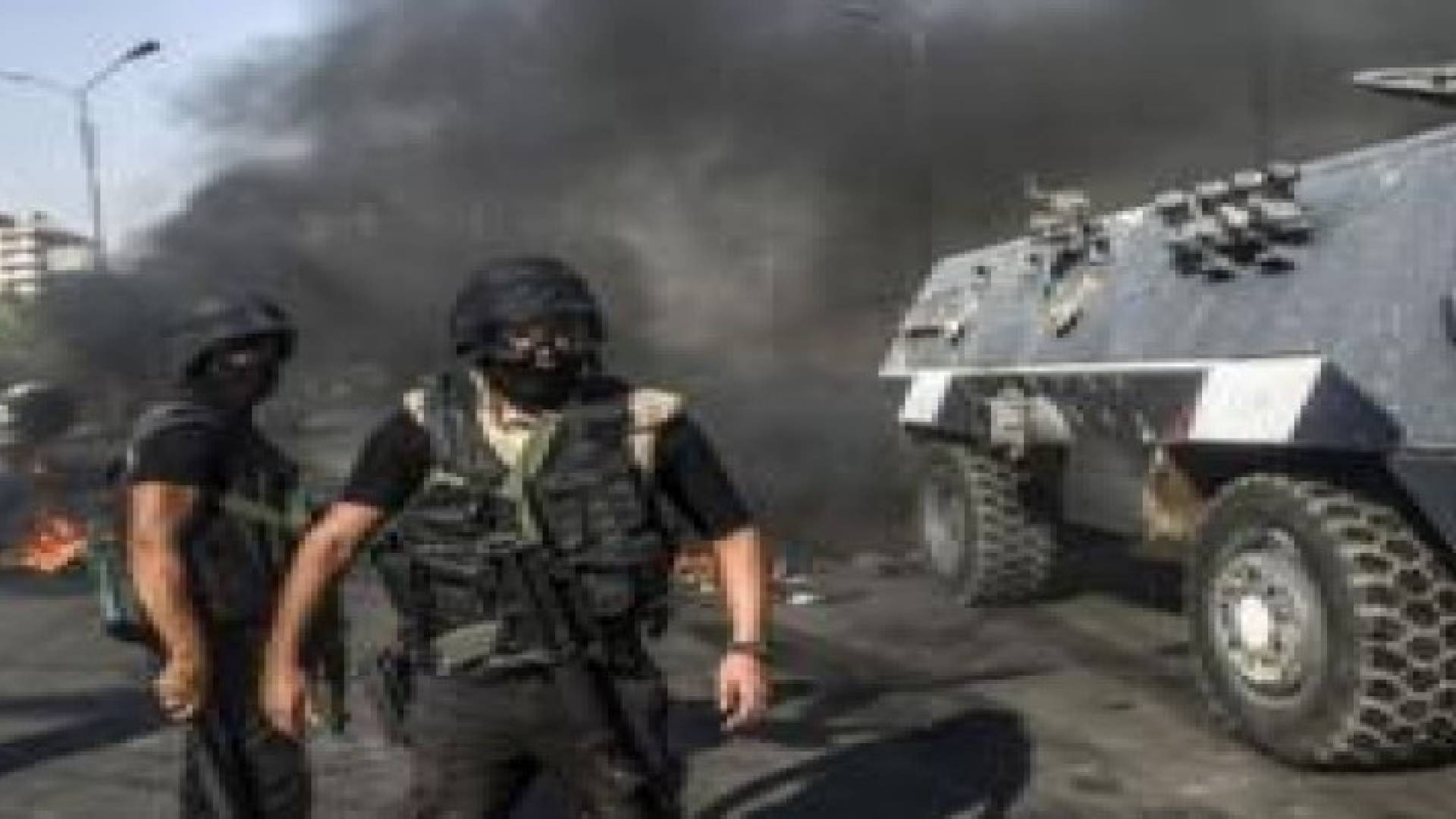 مصر: مقتل 3 عناصر شرطة واصابة 5 اخرين بتفجير استهدف مدرعة بشمال سيناء