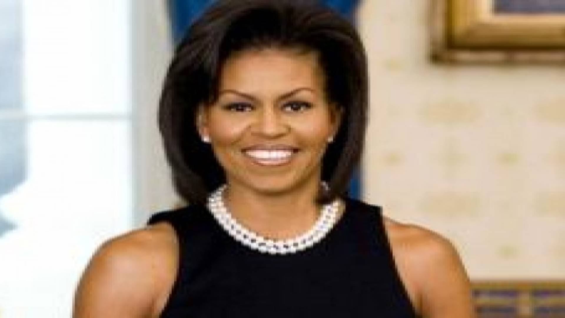 بسبب الظروف الجوية السائدة تأخير وصول ميشيل اوباما الى المملكة .. تفاصيل