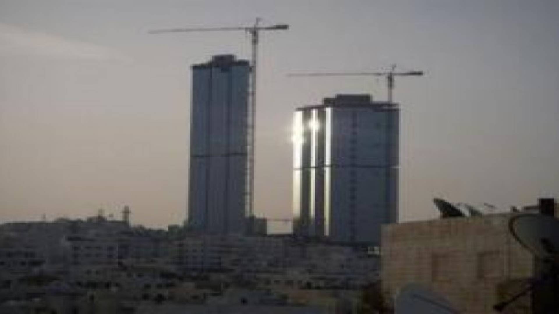 محافظ العاصمة يؤكد سلامة رافعات السادس