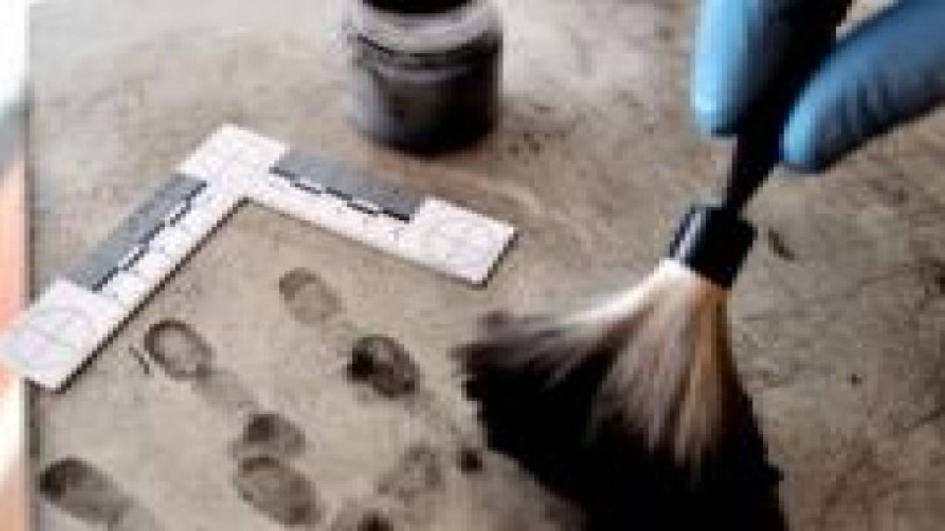 التحقيق بانتظار نتائج تشريح جثة اربعينية بالسلط