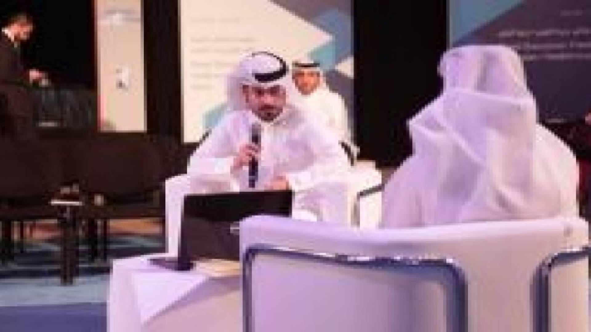 "فجر العصر": الكتاب الورقي والإلكتروني جنبا إلى جنب في الفترة القادمة