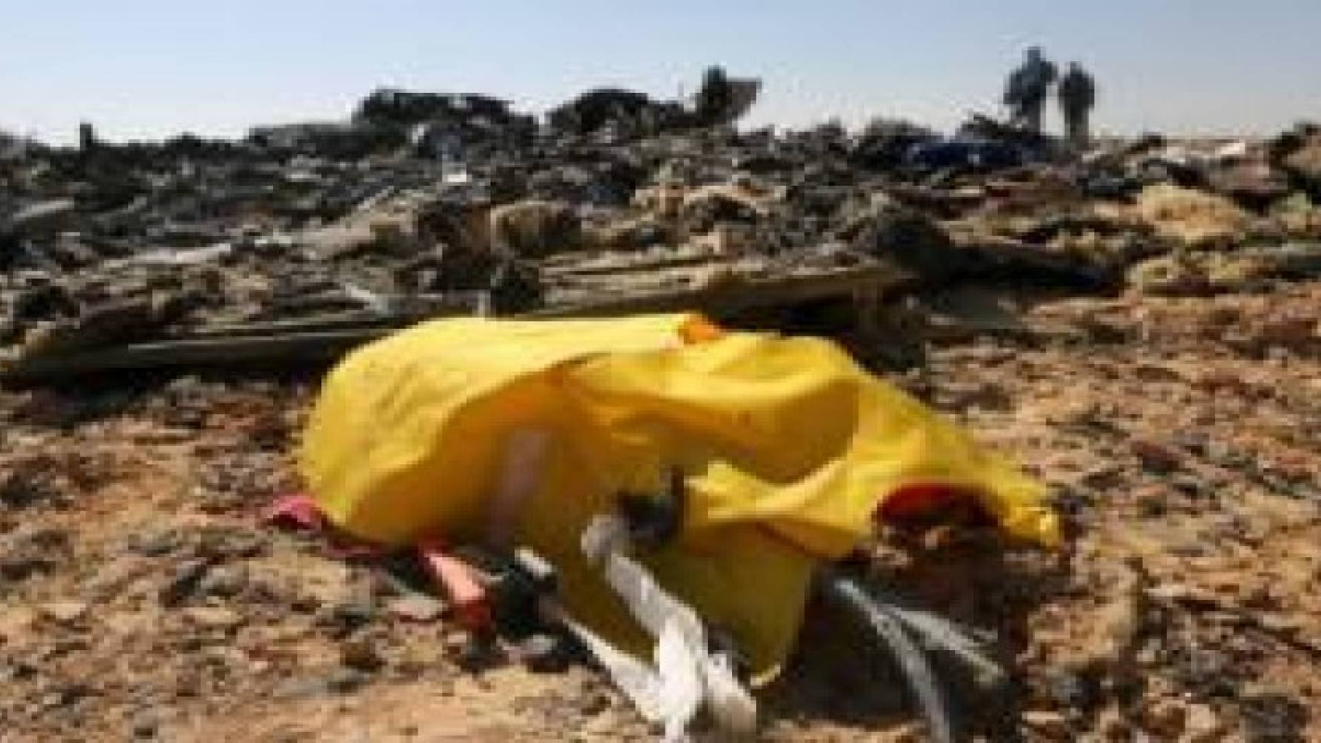 الحكومة البريطانية: الطائرة الروسية المنكوبة ربما أسقطت بعبوة ناسفة