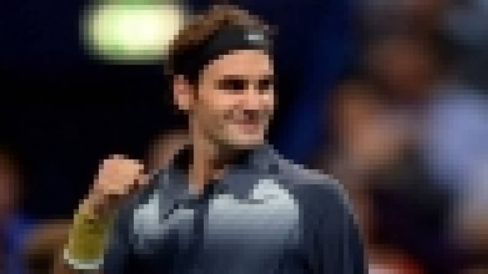 فيدرر يسحق سيبي ويتأهل لثمن نهائي باريس للتنس